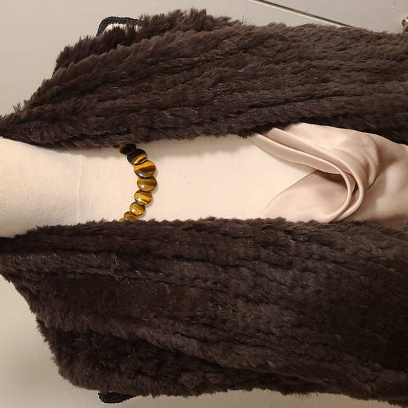 Real Rabbit Fur vest - Picture 2 of 9